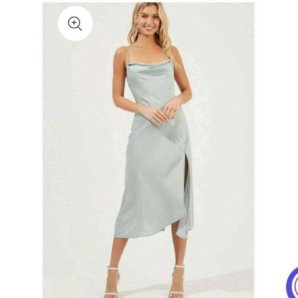 ASTR The Label GAIA MIDI DRESS in Light Sage